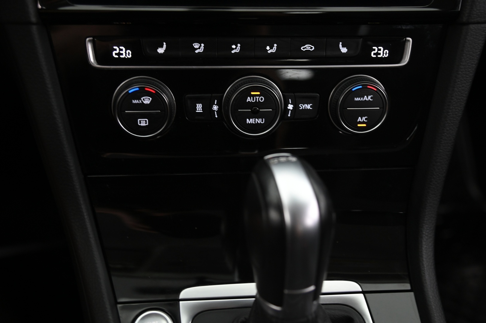 VOLKSWAGEN Golf 2018