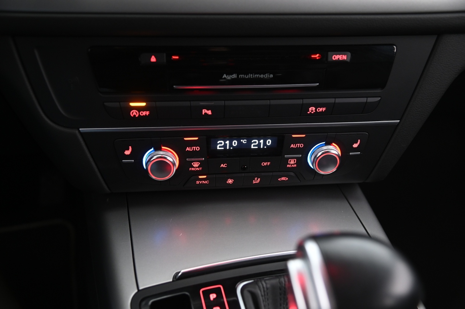 AUDI A6 2012
