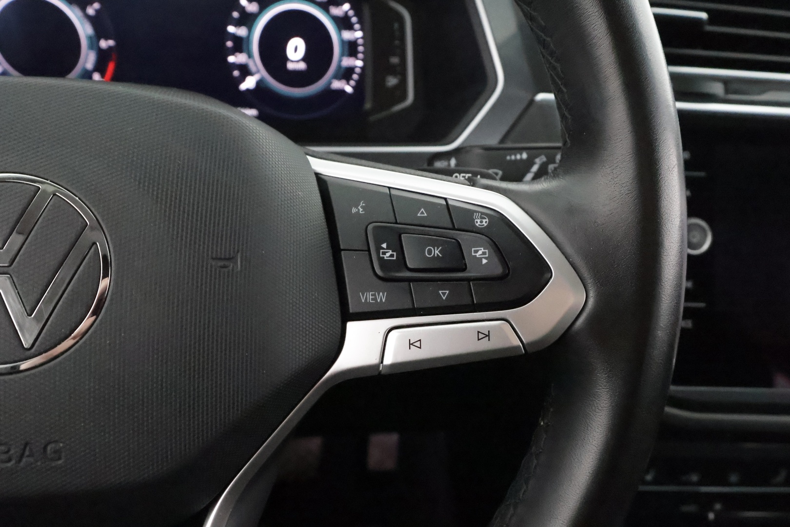 VOLKSWAGEN Tiguan 2021