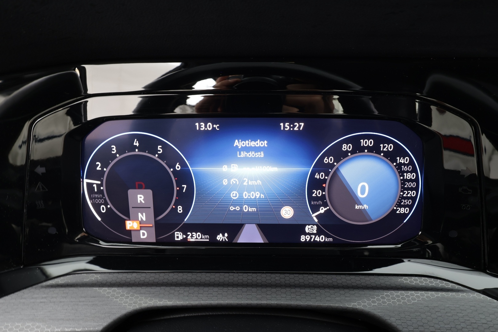 VOLKSWAGEN Golf 2023