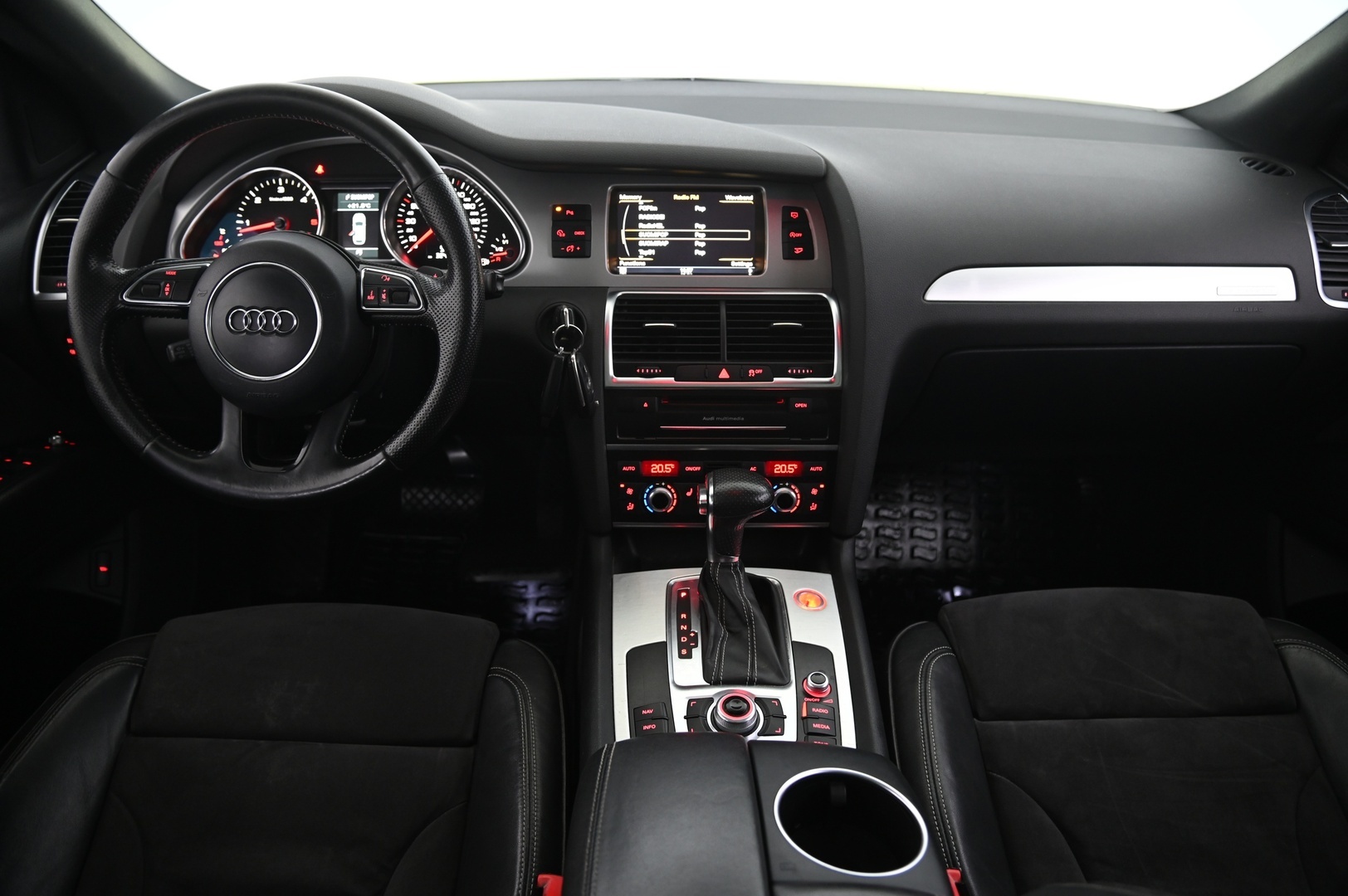 AUDI Q7 2012