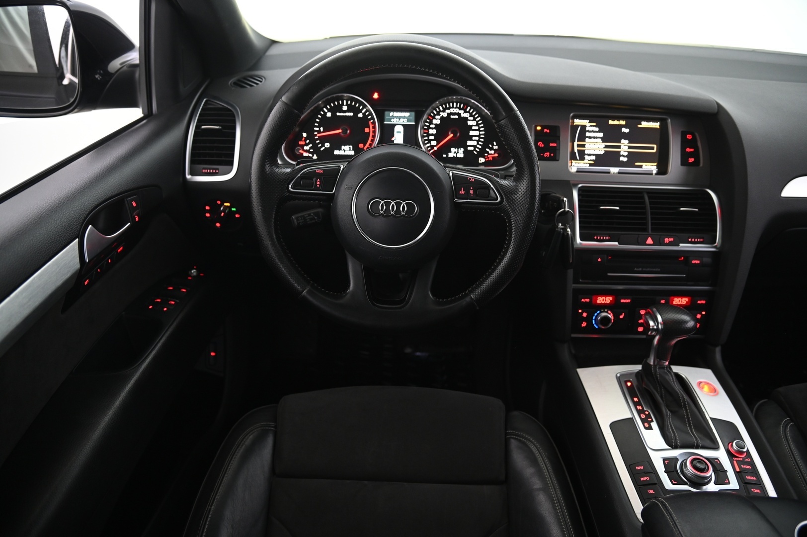 AUDI Q7 2012