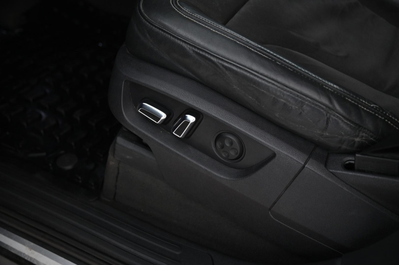 AUDI Q7 2012