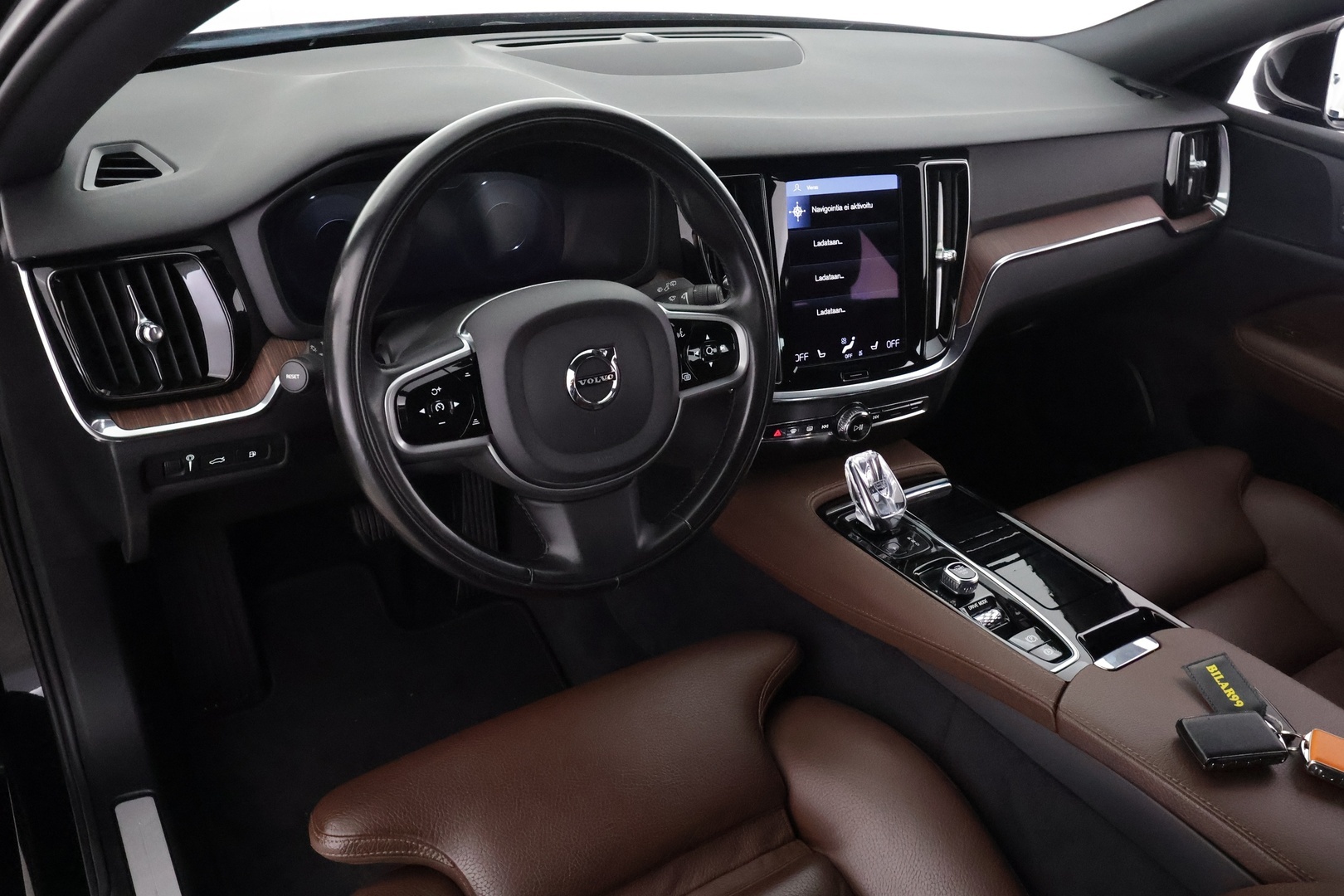 VOLVO V60 2021