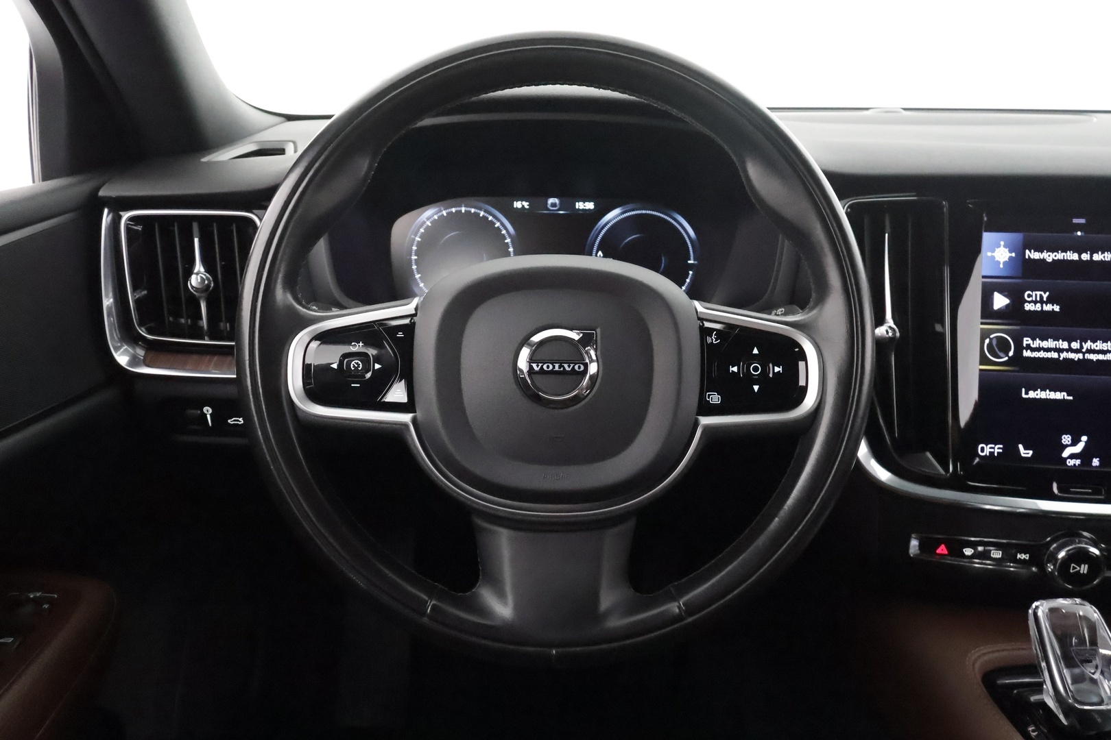VOLVO V60 2021