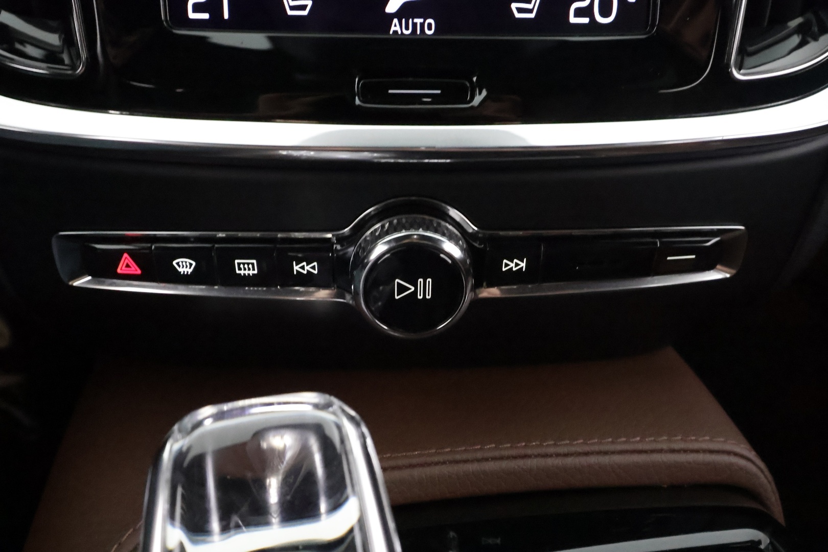 VOLVO V60 2021