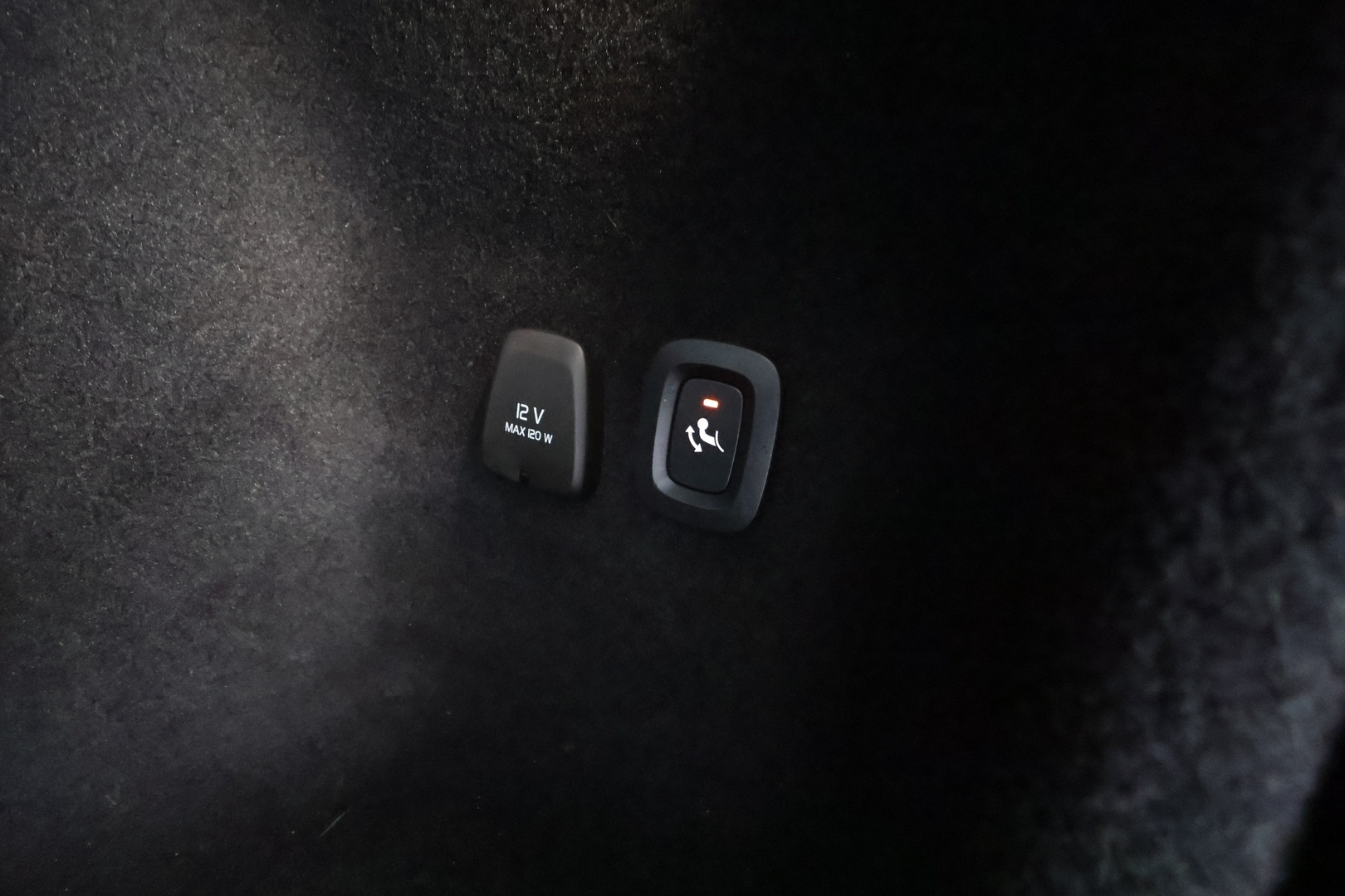 VOLVO V60 2021