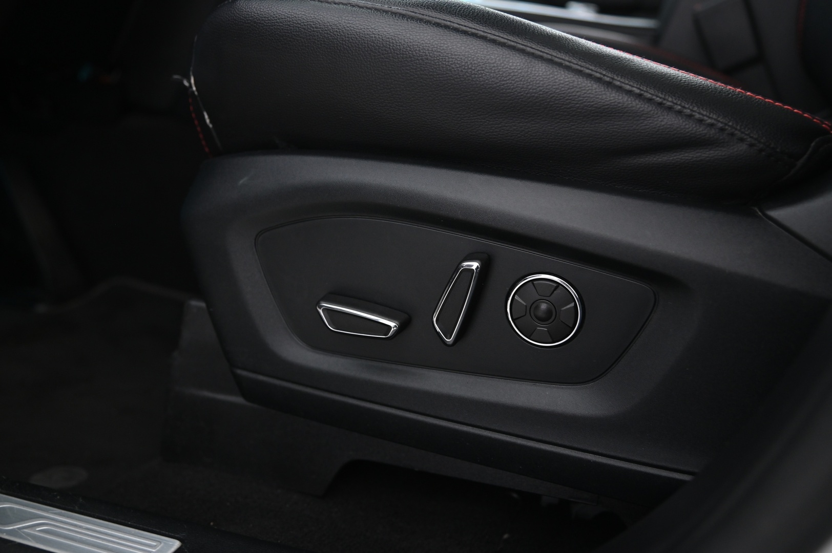 FORD Explorer 2021