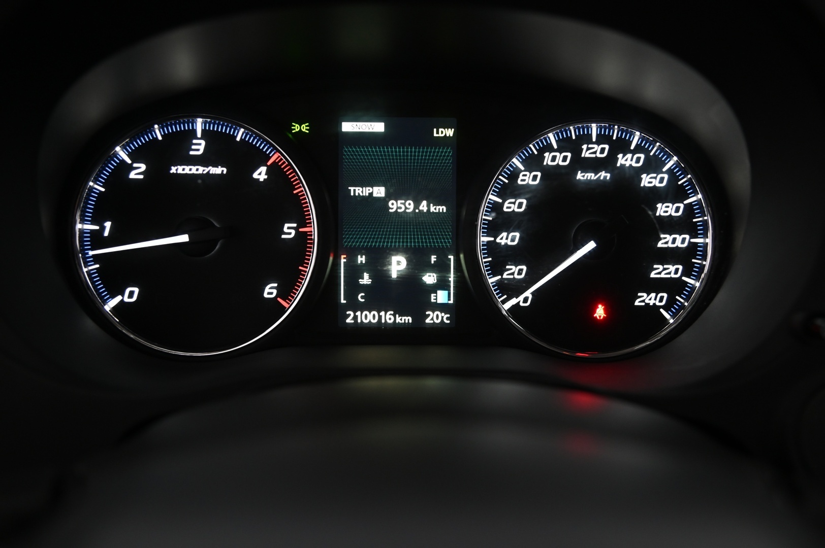 MITSUBISHI Outlander 2016