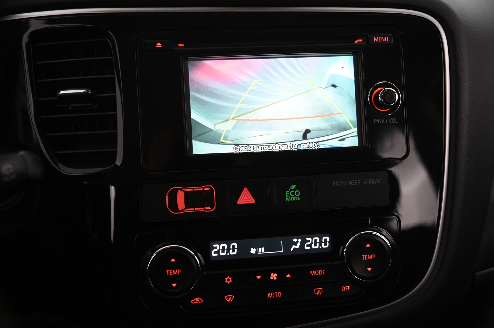 MITSUBISHI Outlander 2016