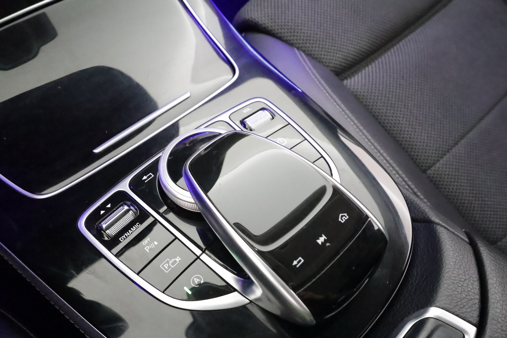 MERCEDES-BENZ E 2016