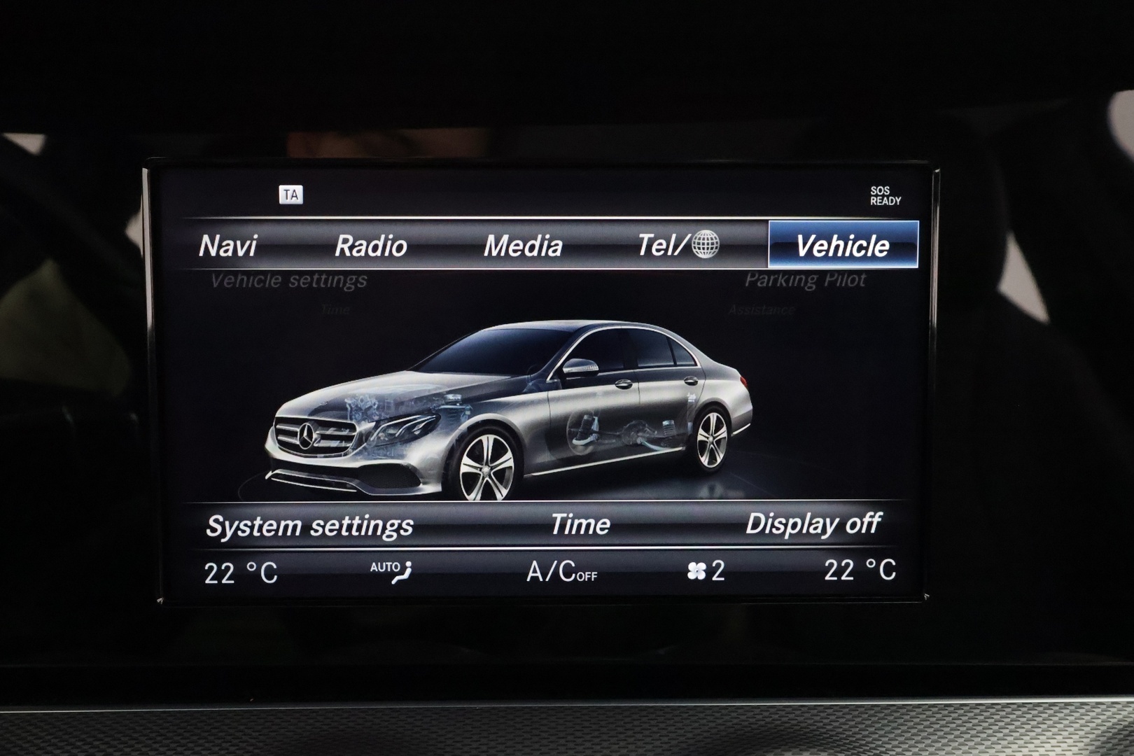 MERCEDES-BENZ E 2016