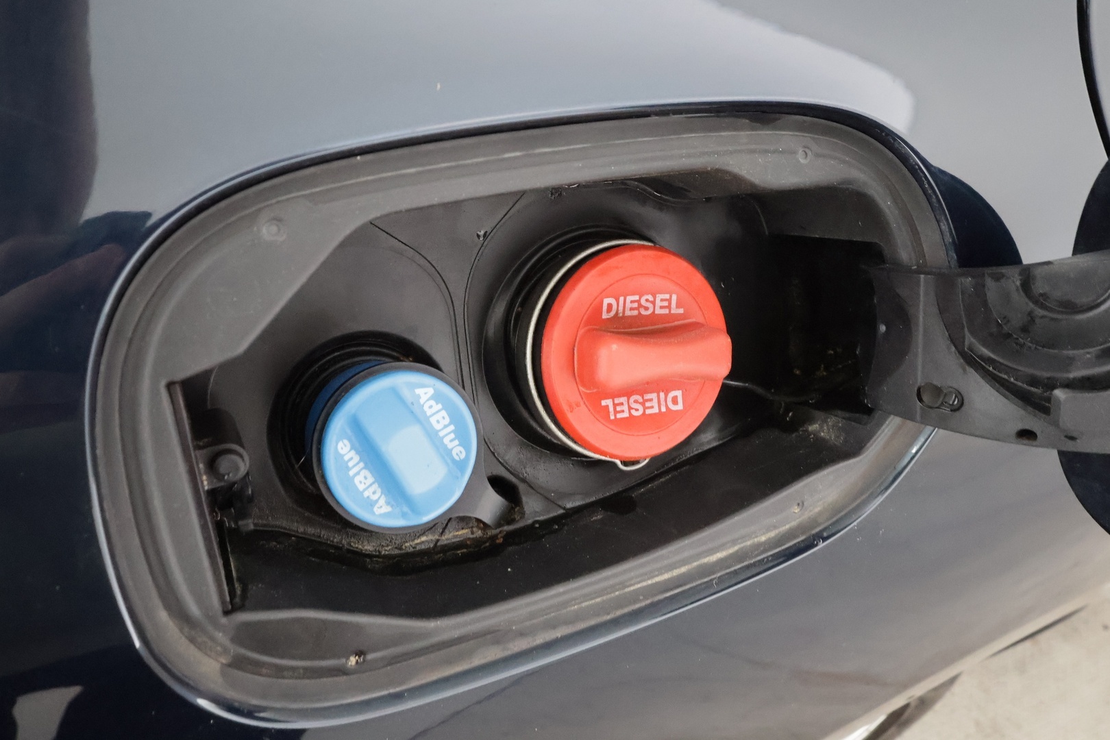 MERCEDES-BENZ E 2016