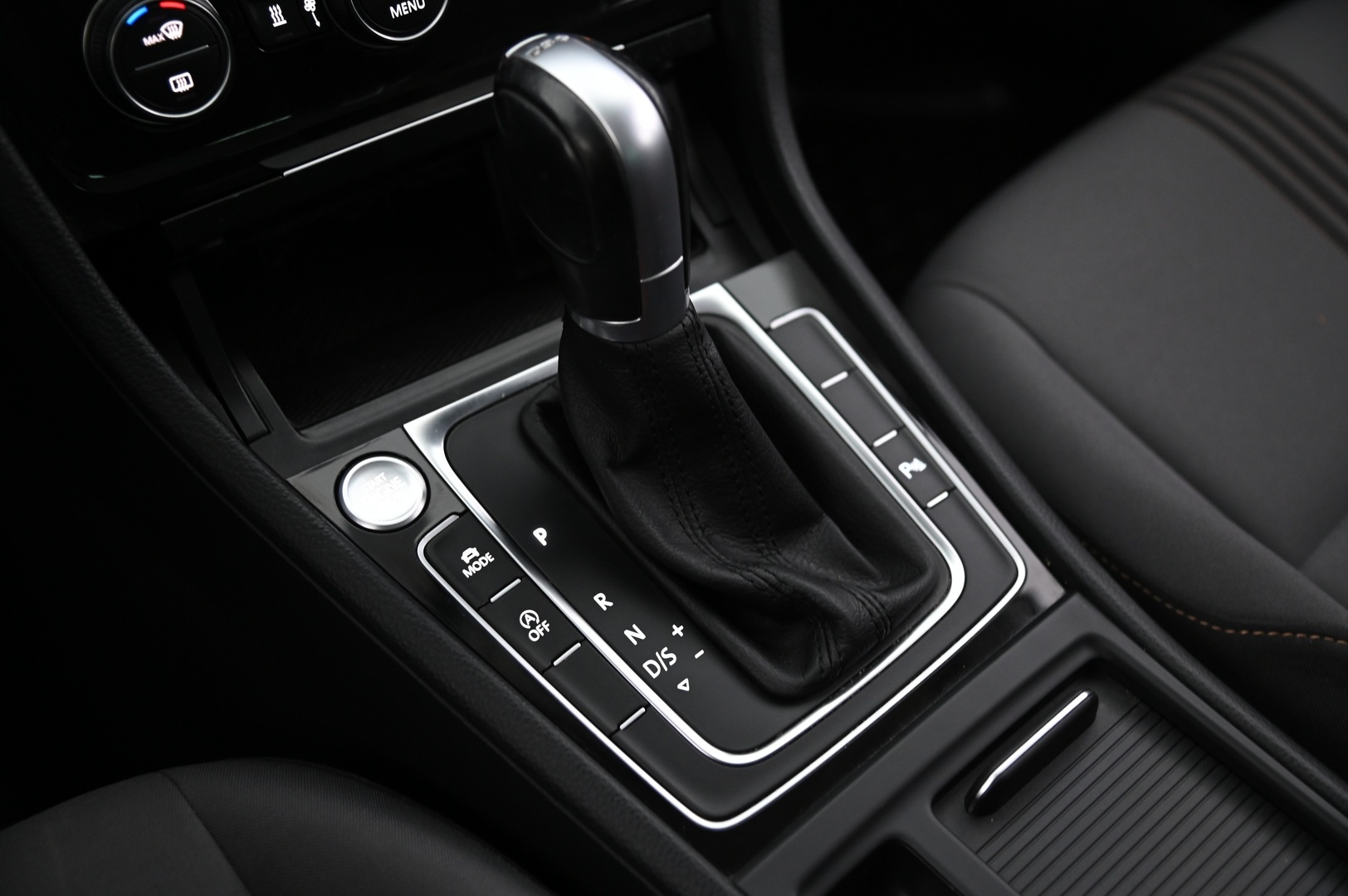 VOLKSWAGEN Golf 2017