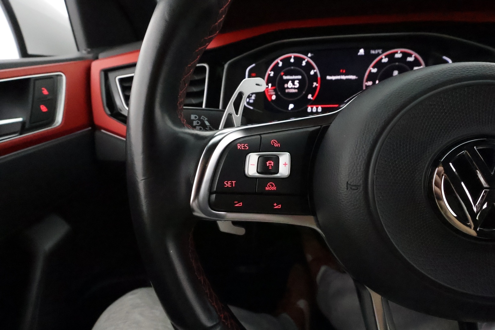 VOLKSWAGEN Polo 2018