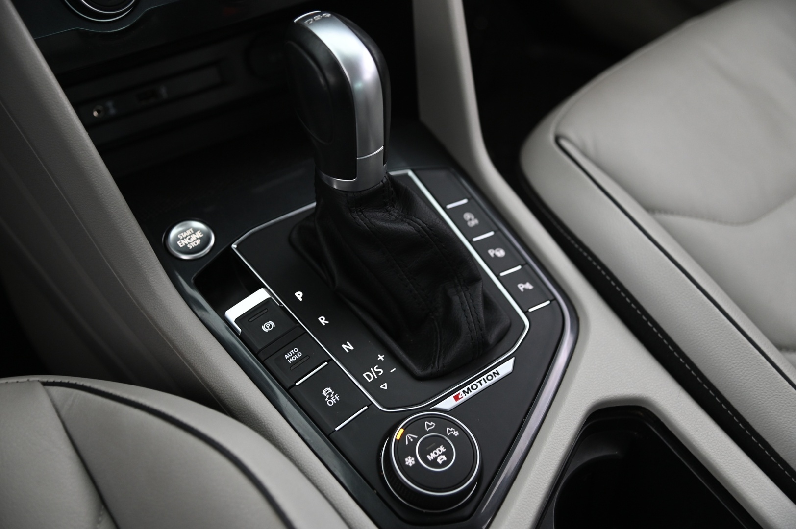 VOLKSWAGEN Tiguan 2017