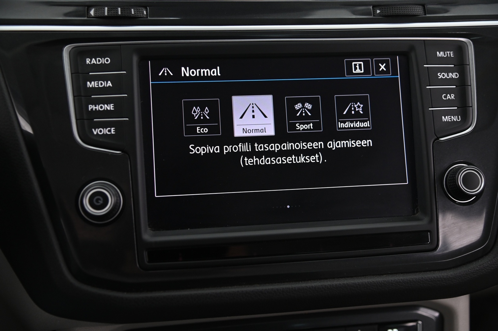 VOLKSWAGEN Tiguan 2017