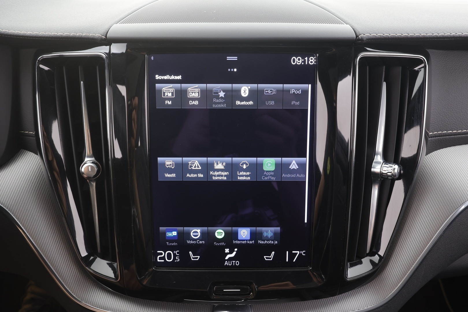 VOLVO XC60 2021
