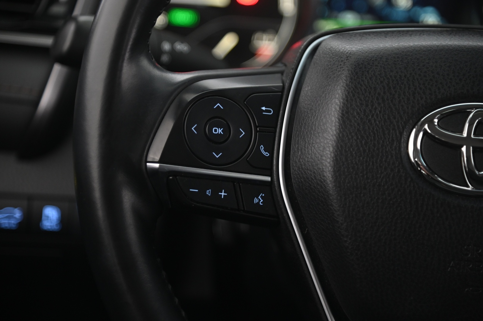 TOYOTA Camry 2019