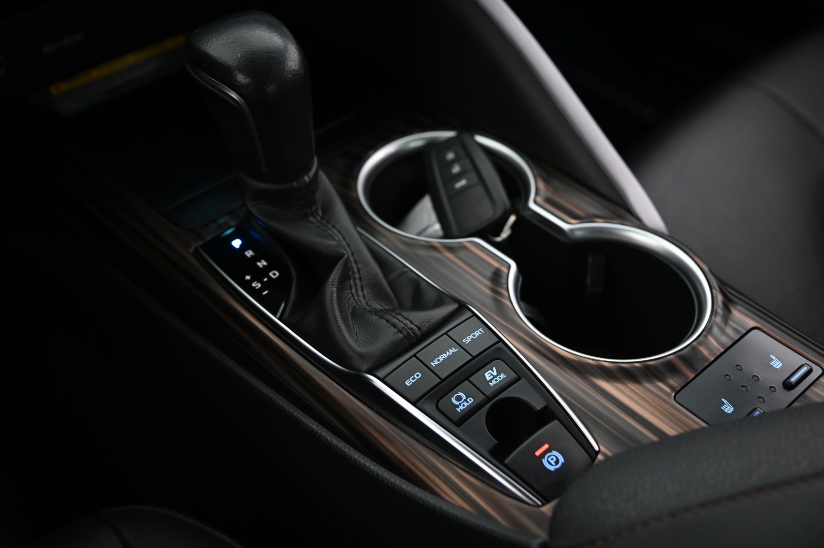 TOYOTA Camry 2019