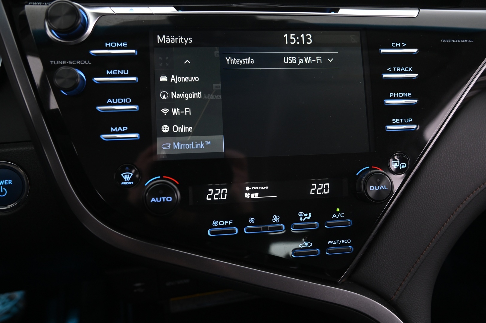 TOYOTA Camry 2019