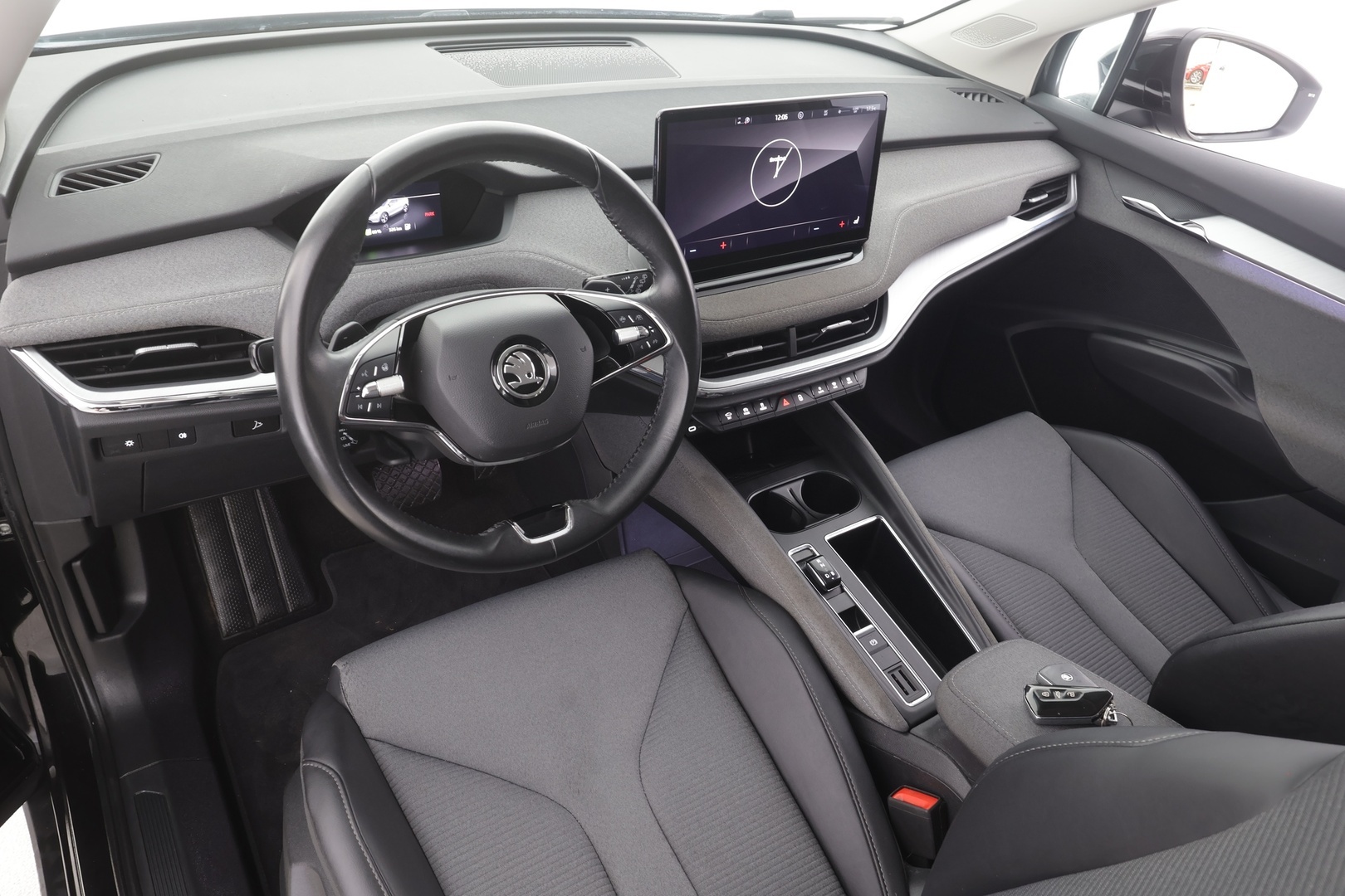 SKODA Enyaq 2023