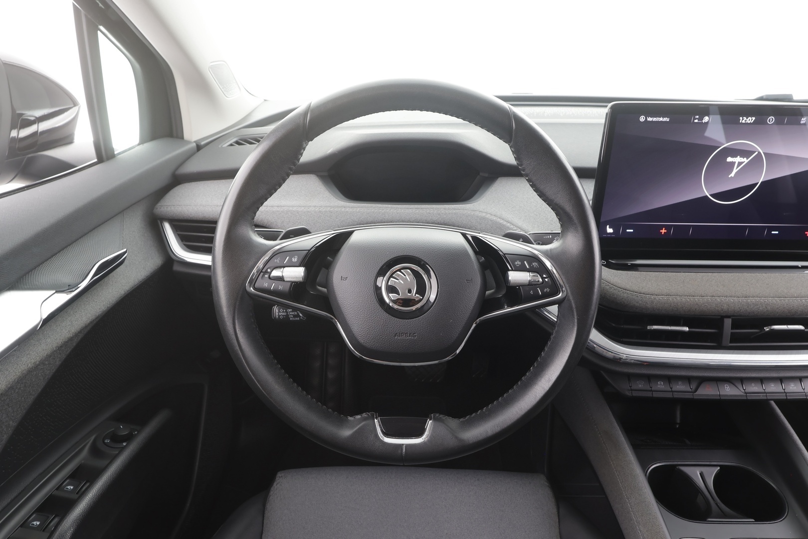 SKODA Enyaq 2023