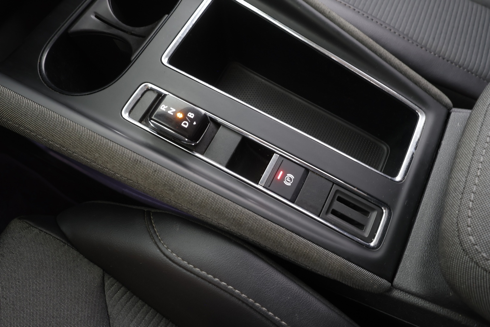 SKODA Enyaq 2023