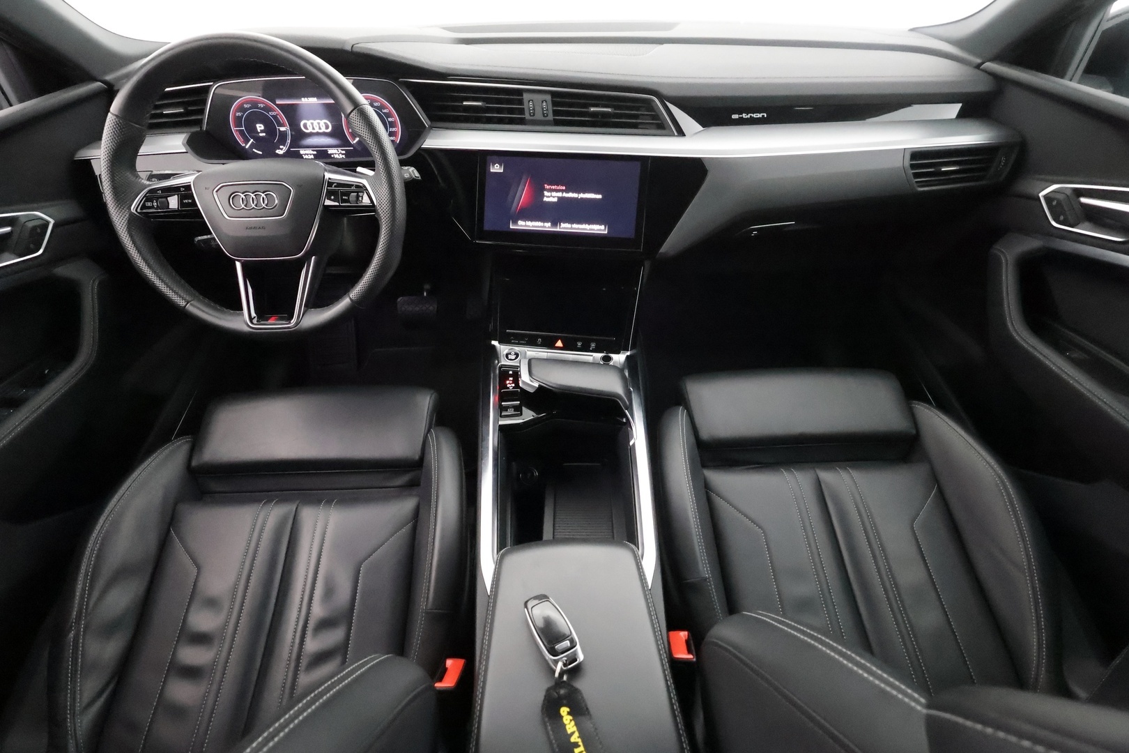 AUDI e-tron 2022
