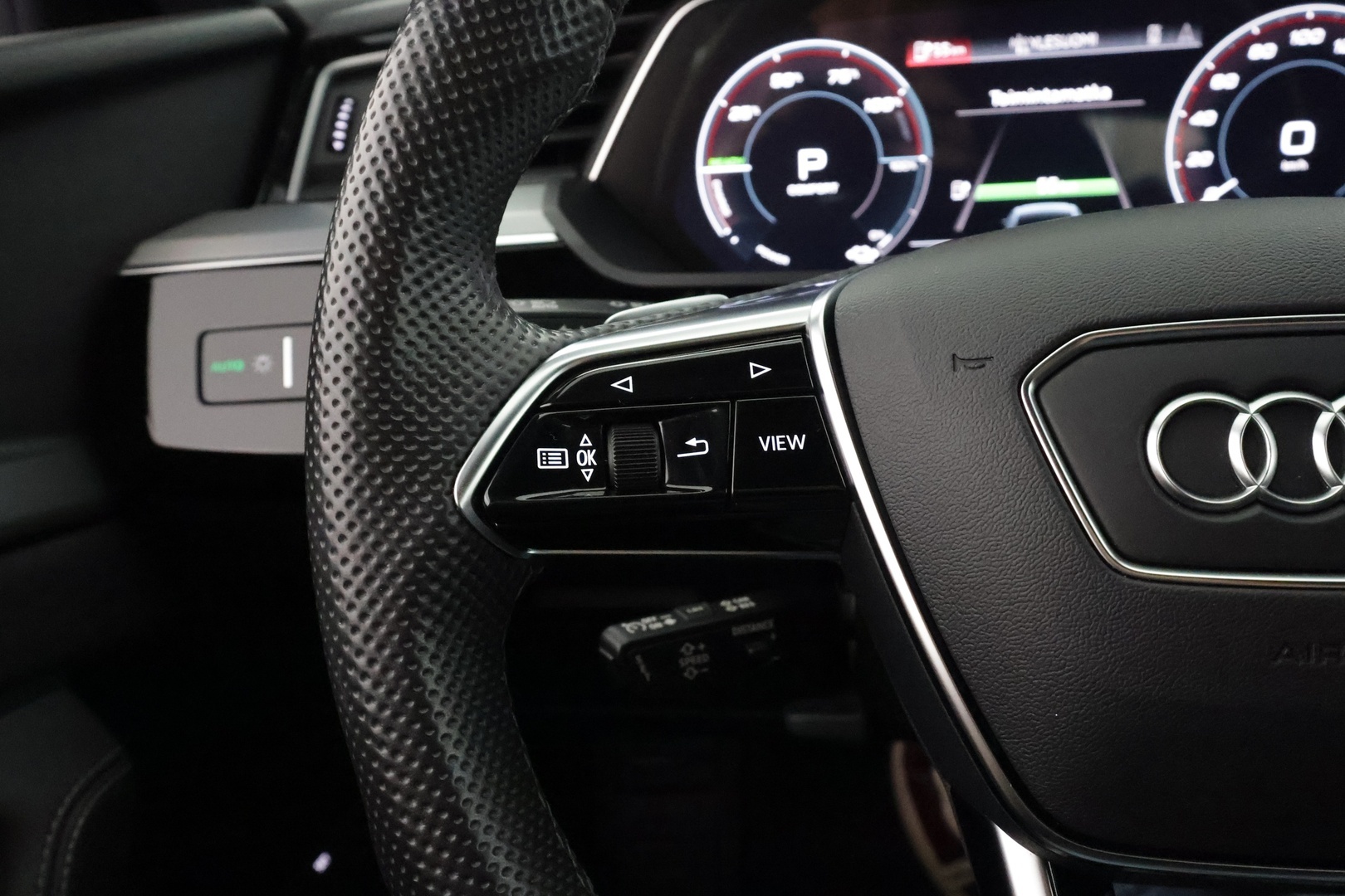 AUDI e-tron 2022