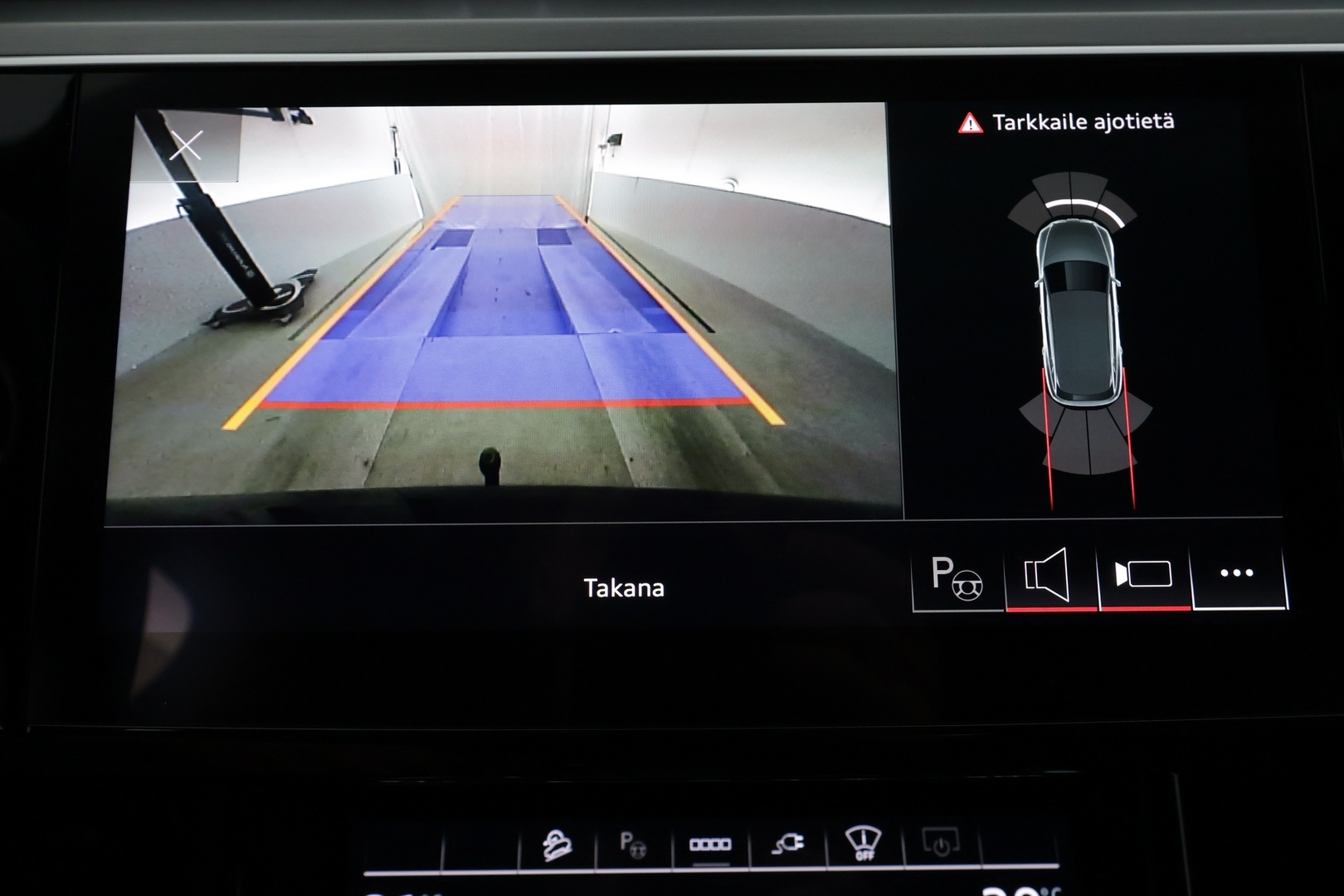 AUDI e-tron 2022