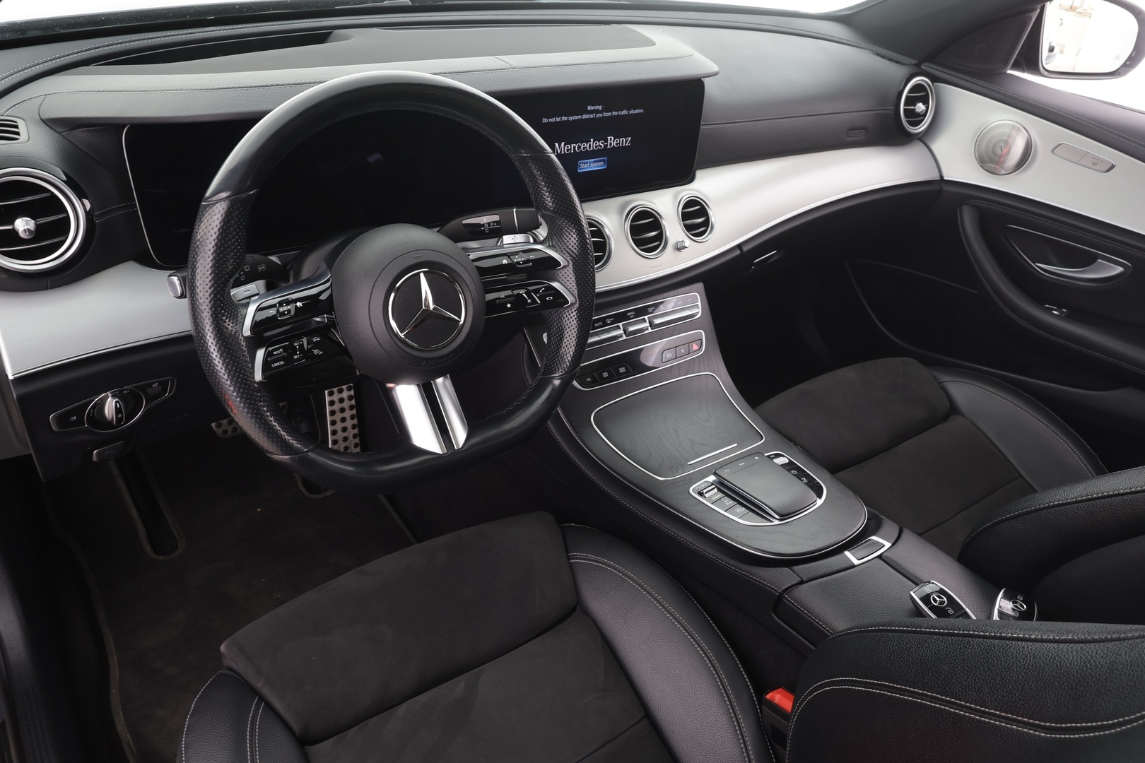 MERCEDES-BENZ E 2021