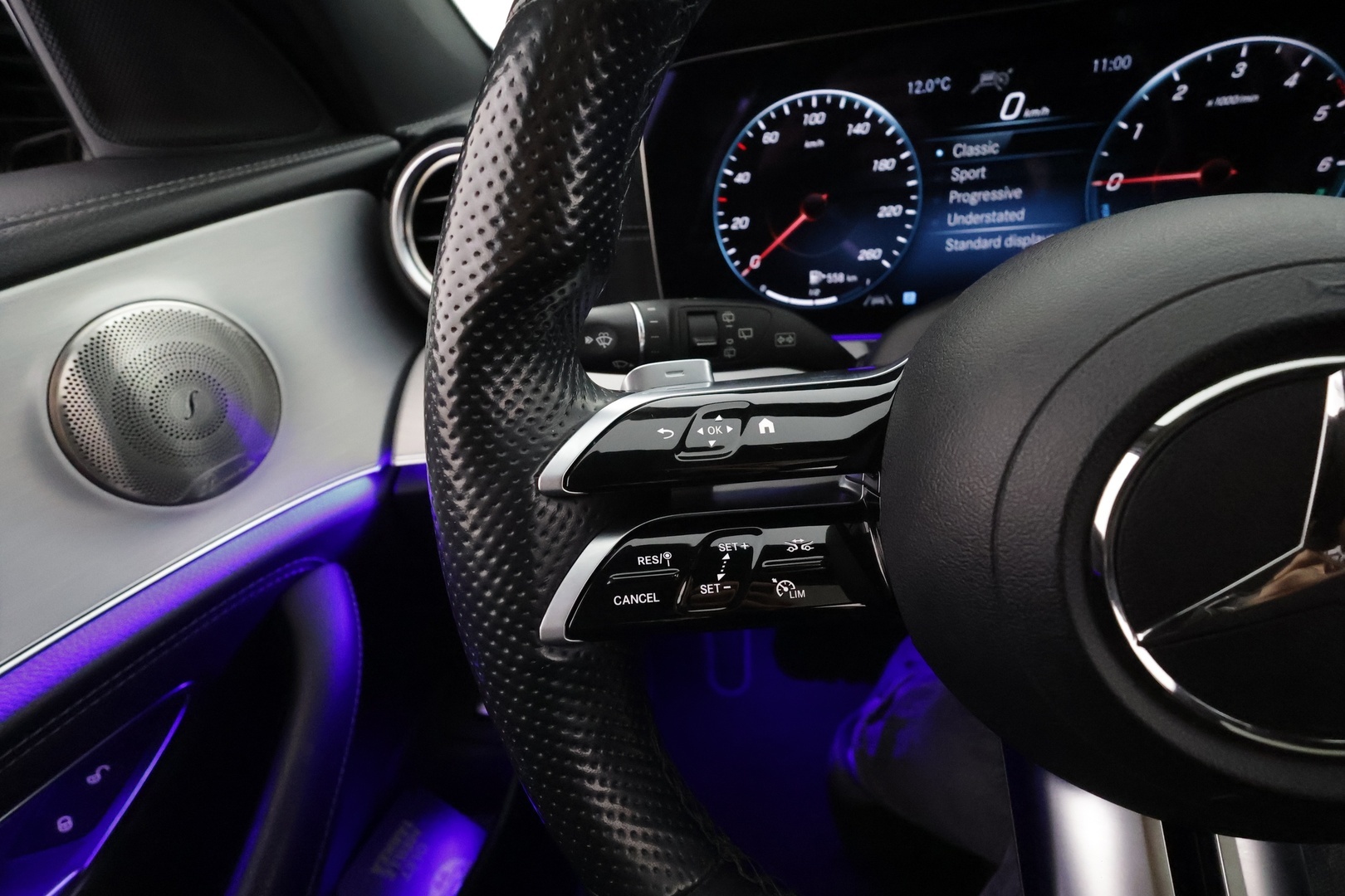 MERCEDES-BENZ E 2021