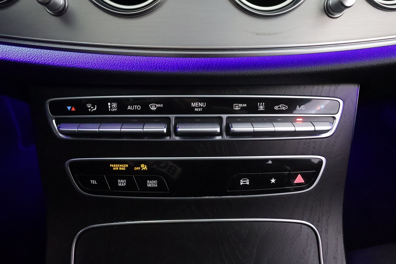 MERCEDES-BENZ E 2021