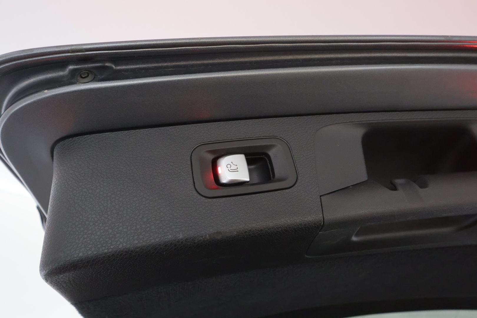 MERCEDES-BENZ E 2021