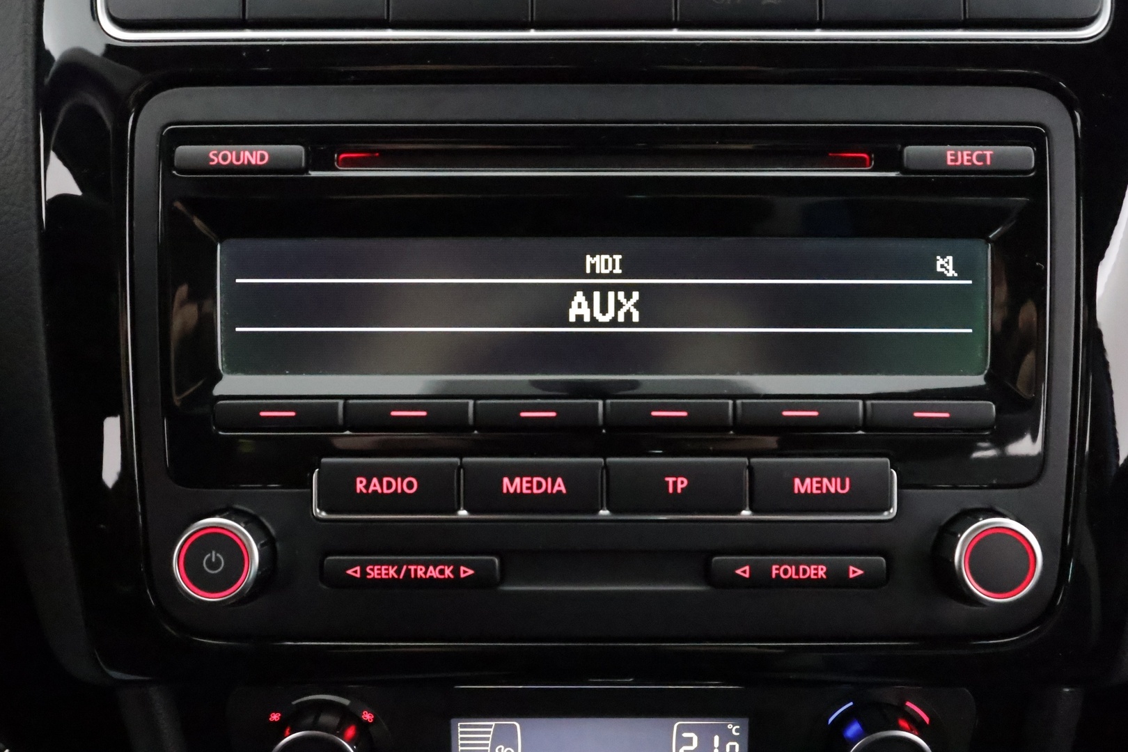VOLKSWAGEN Polo 2014