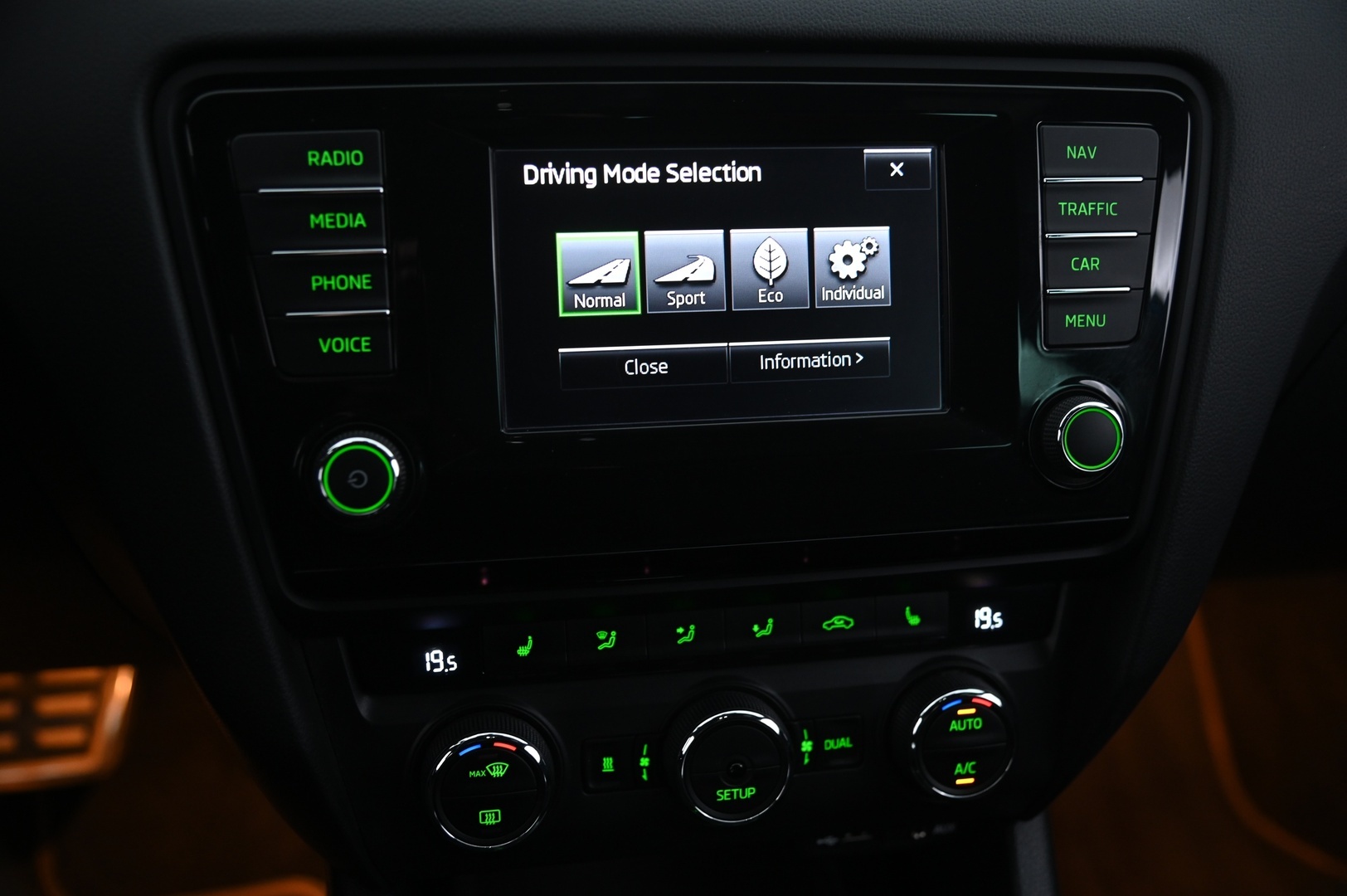 SKODA Octavia 2015