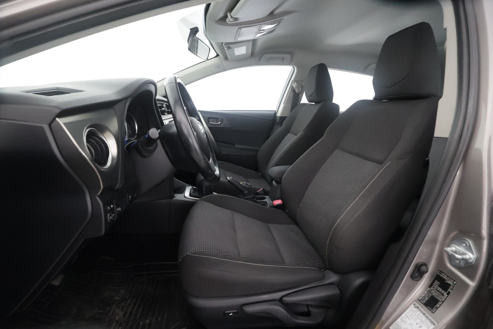 TOYOTA Auris 2014
