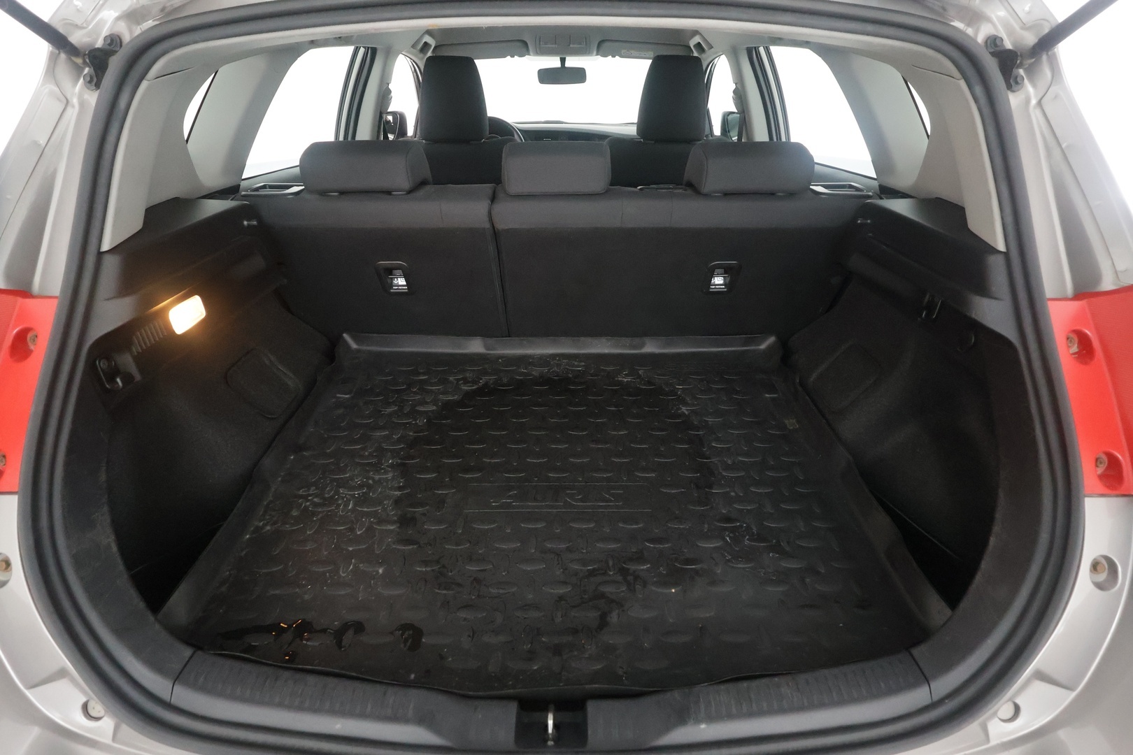 TOYOTA Auris 2014