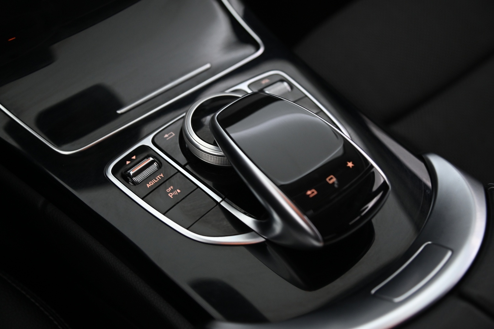MERCEDES-BENZ C 2014