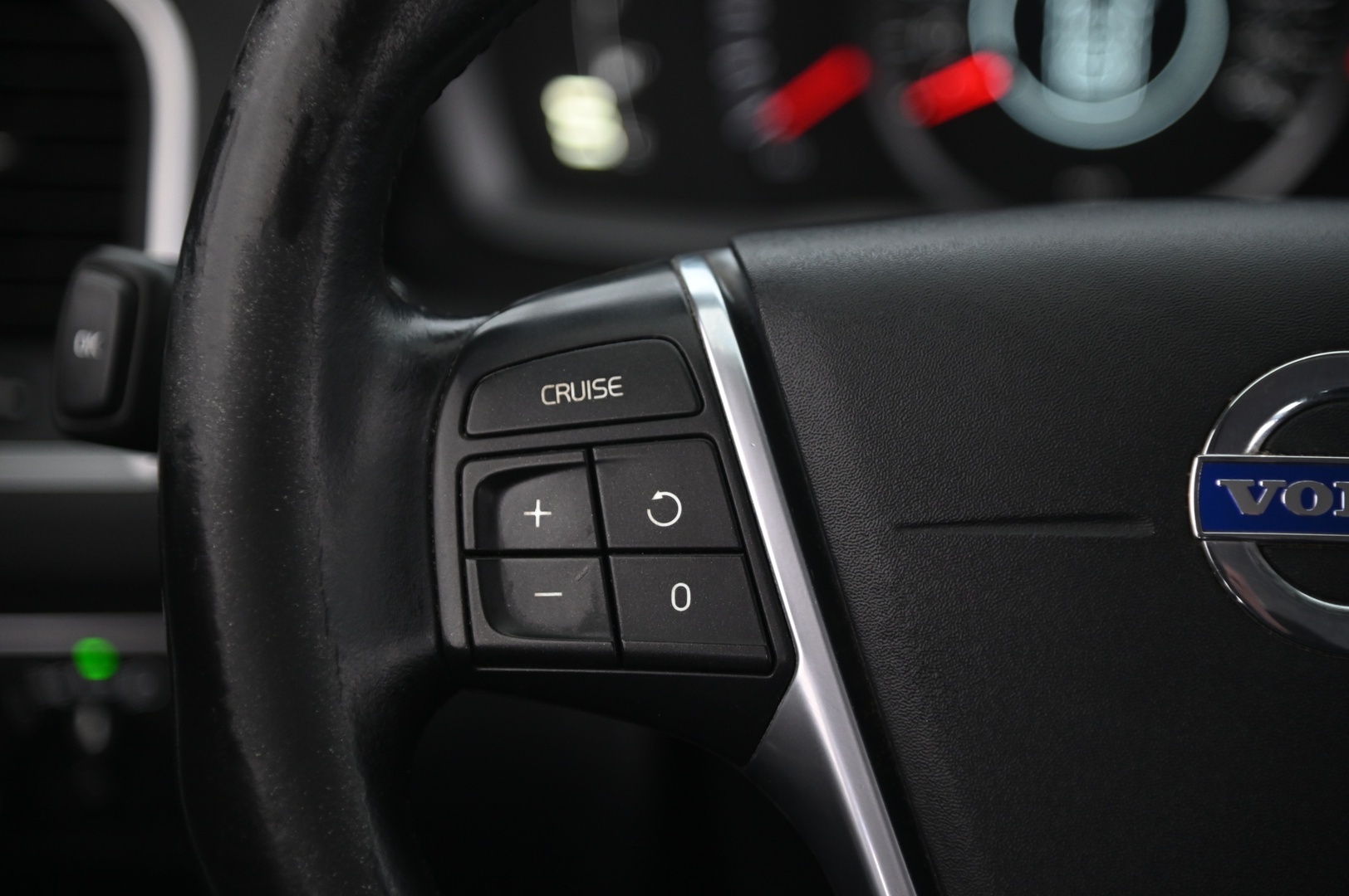VOLVO XC60 2016