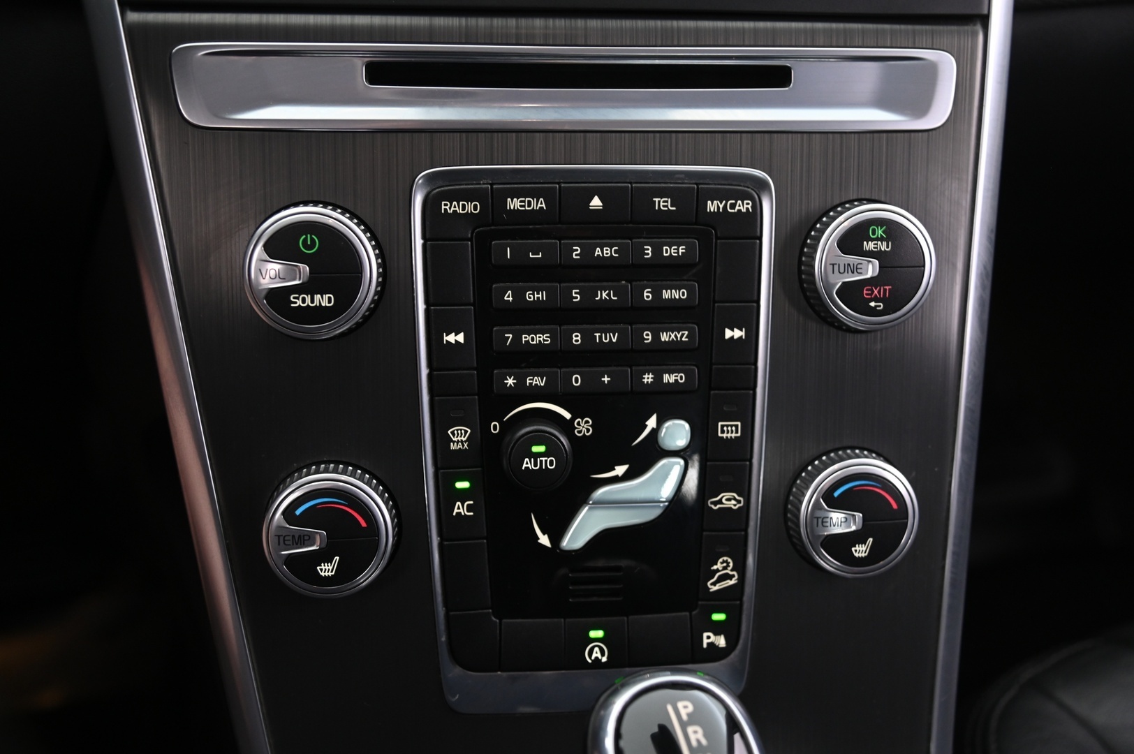 VOLVO XC60 2016