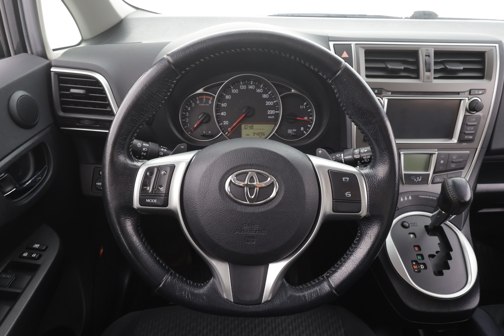 TOYOTA Verso-S 2012