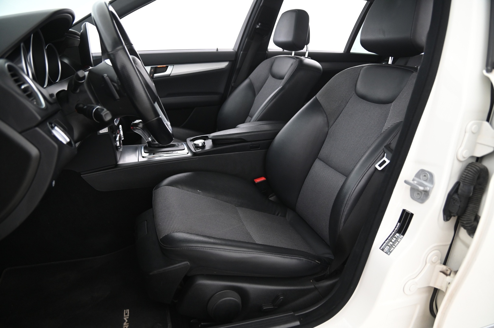 MERCEDES-BENZ C 2011