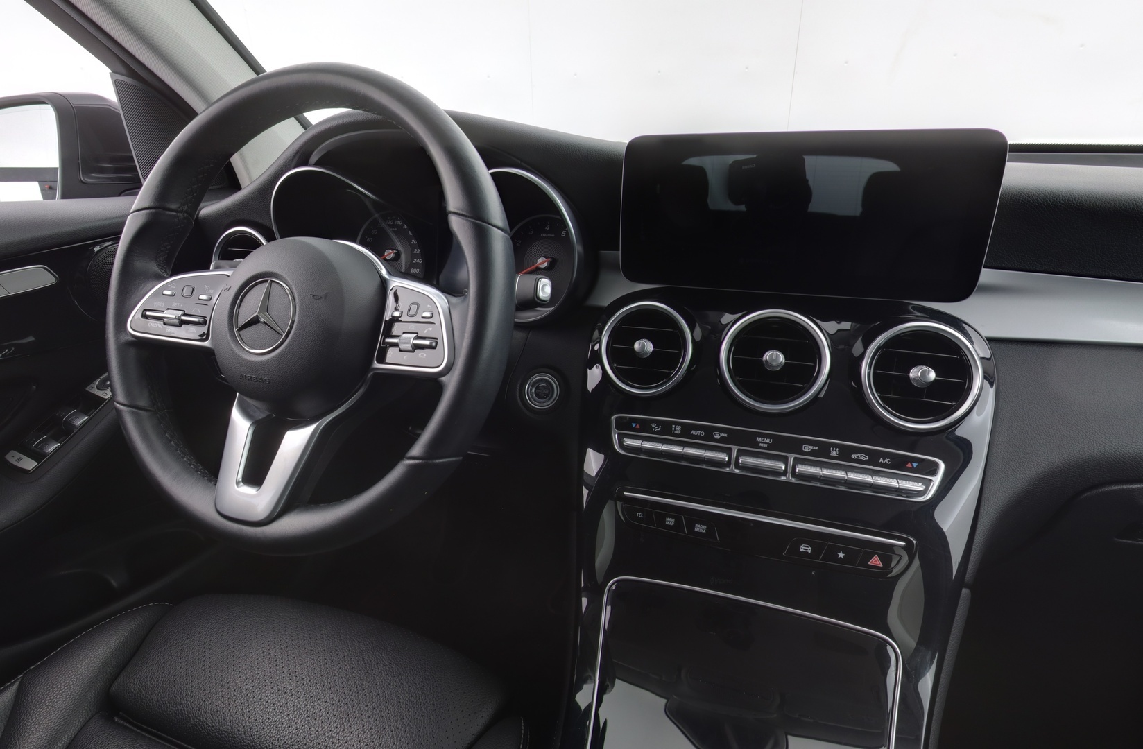 MERCEDES-BENZ GLC 2021