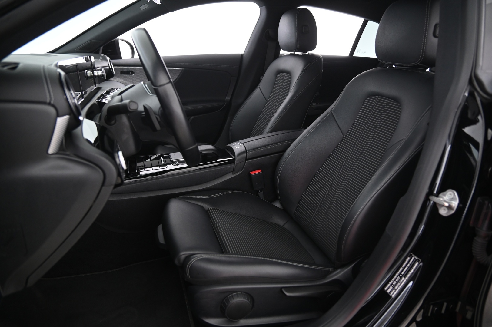 MERCEDES-BENZ CLA 2021