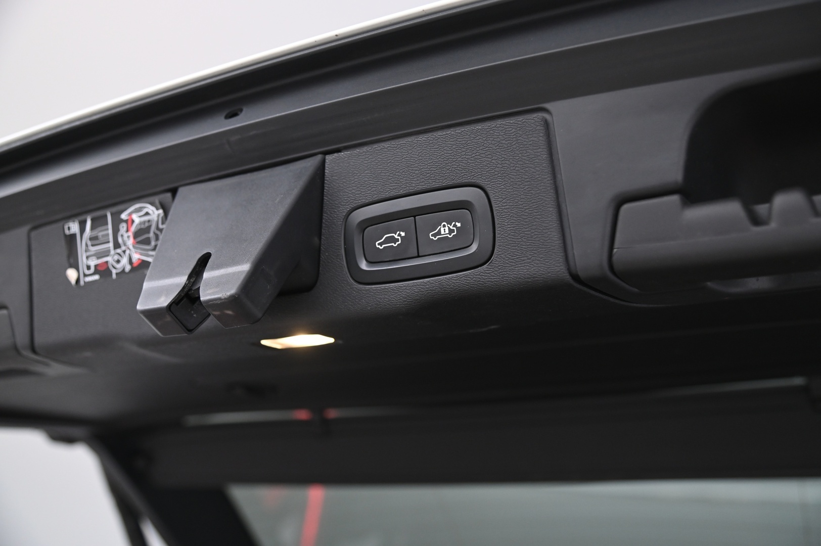 VOLVO XC60 2018