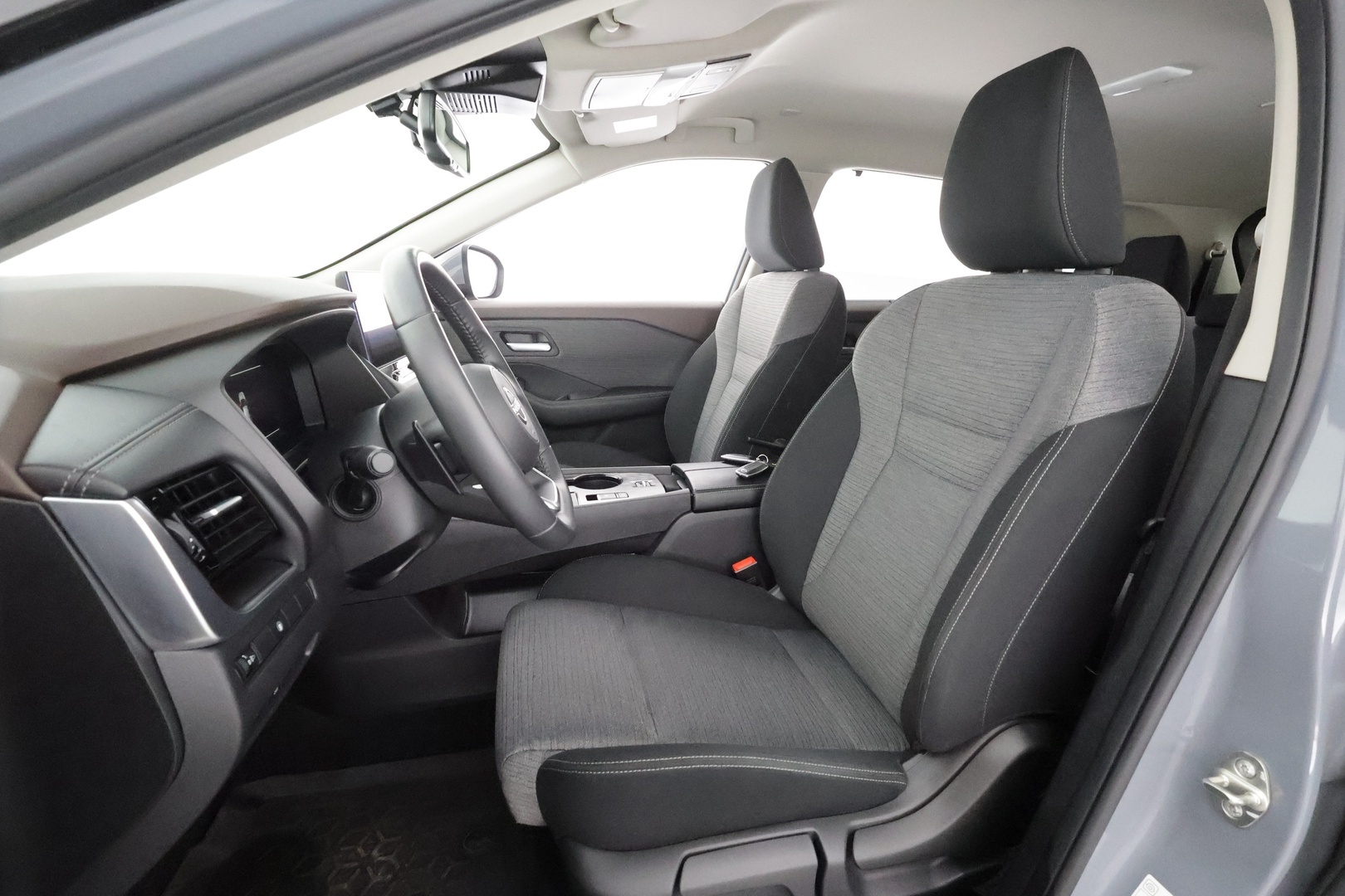 NISSAN X-Trail 2024