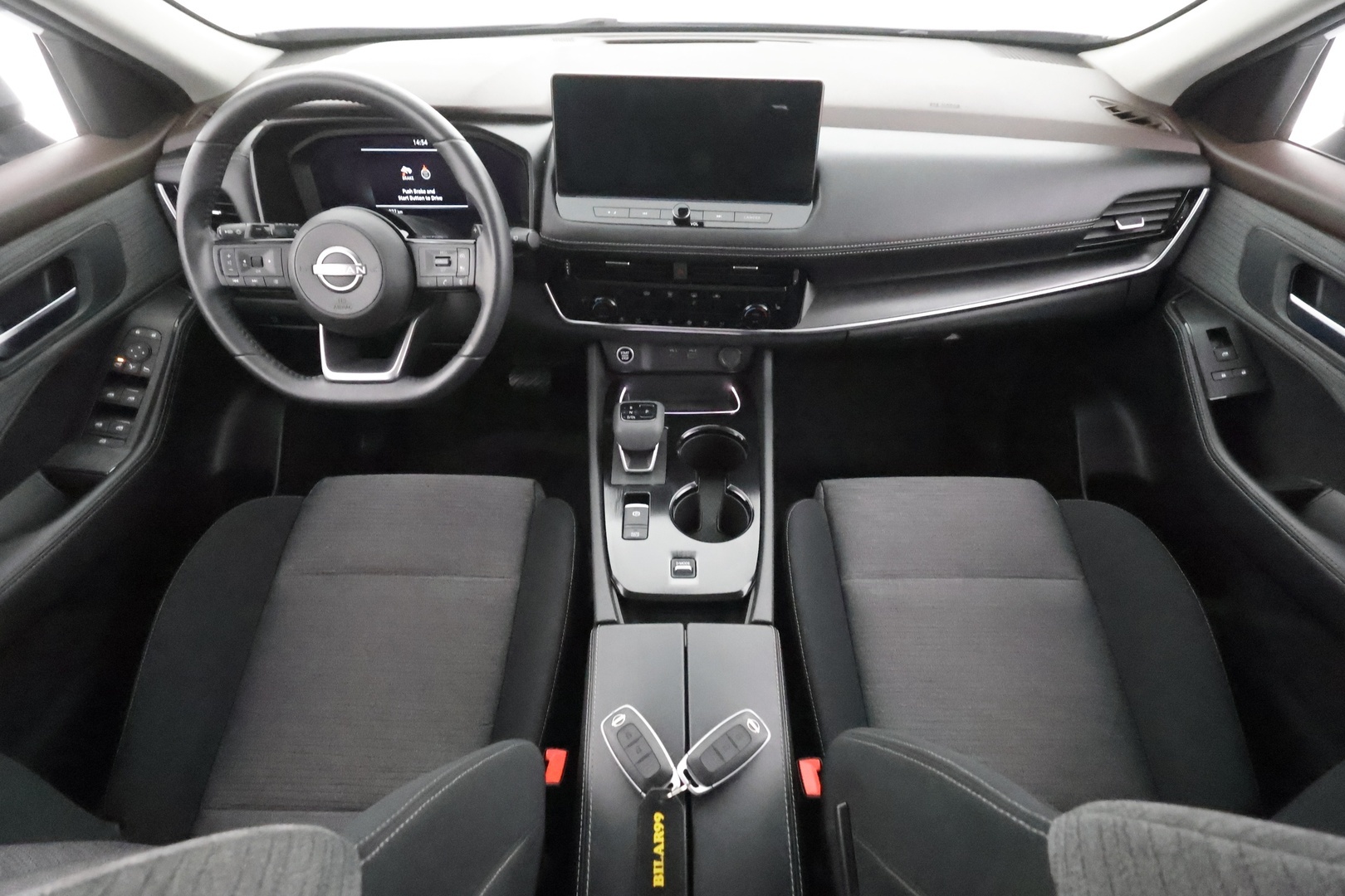 NISSAN X-Trail 2024