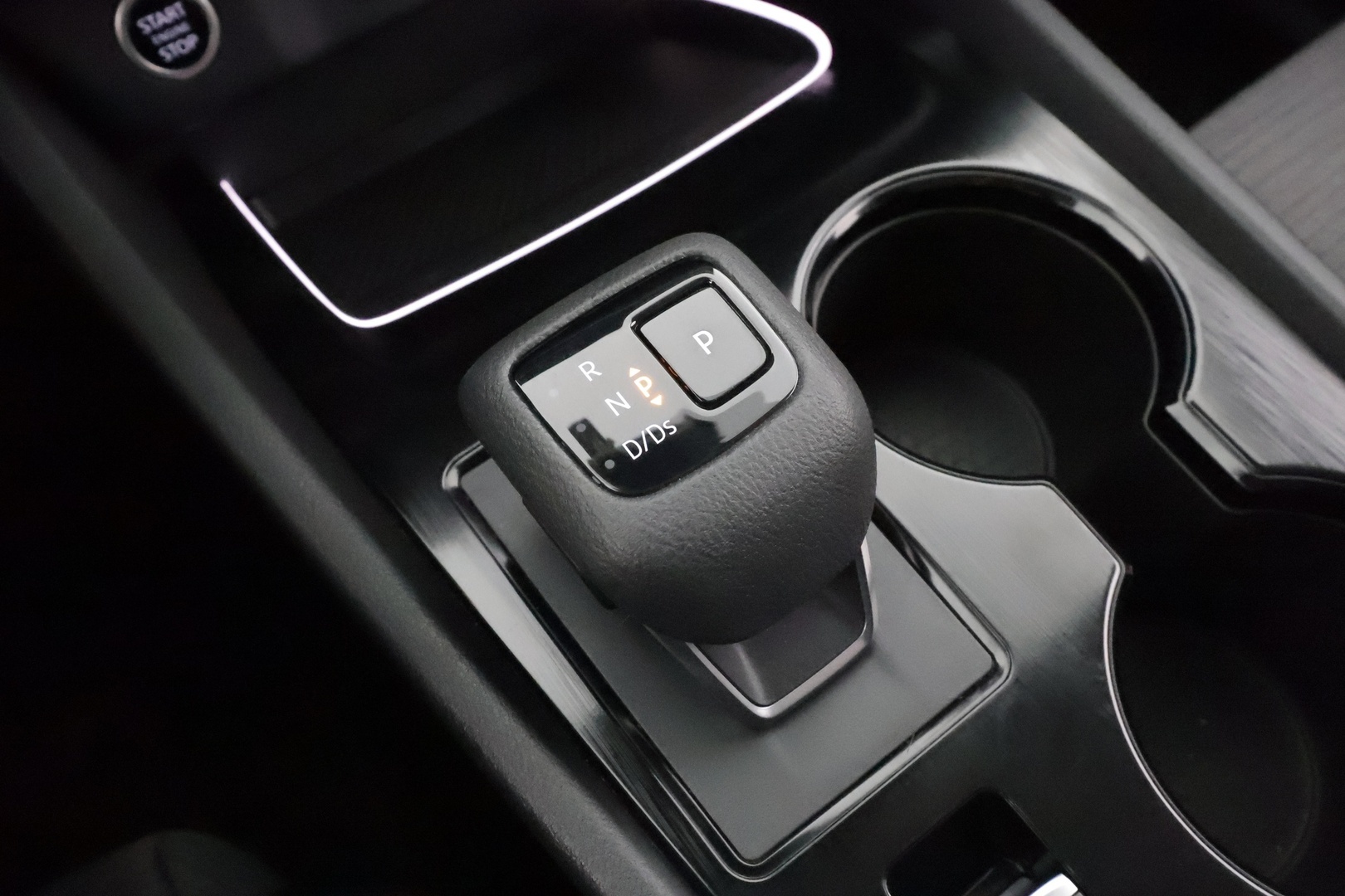 NISSAN X-Trail 2024